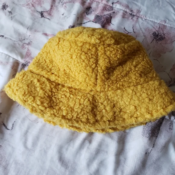Pre Owned Yellow Fleece Bucket Hat - Picture 3 of 4